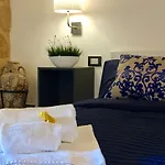 Donna Teresa 4*