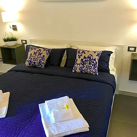 Donna Teresa 4*