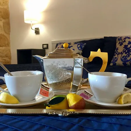 فندق مبيت وإفطار Donna Teresa